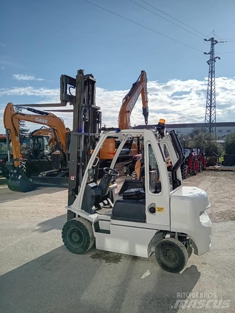 UniCarriers DX 25 Diesel trucks