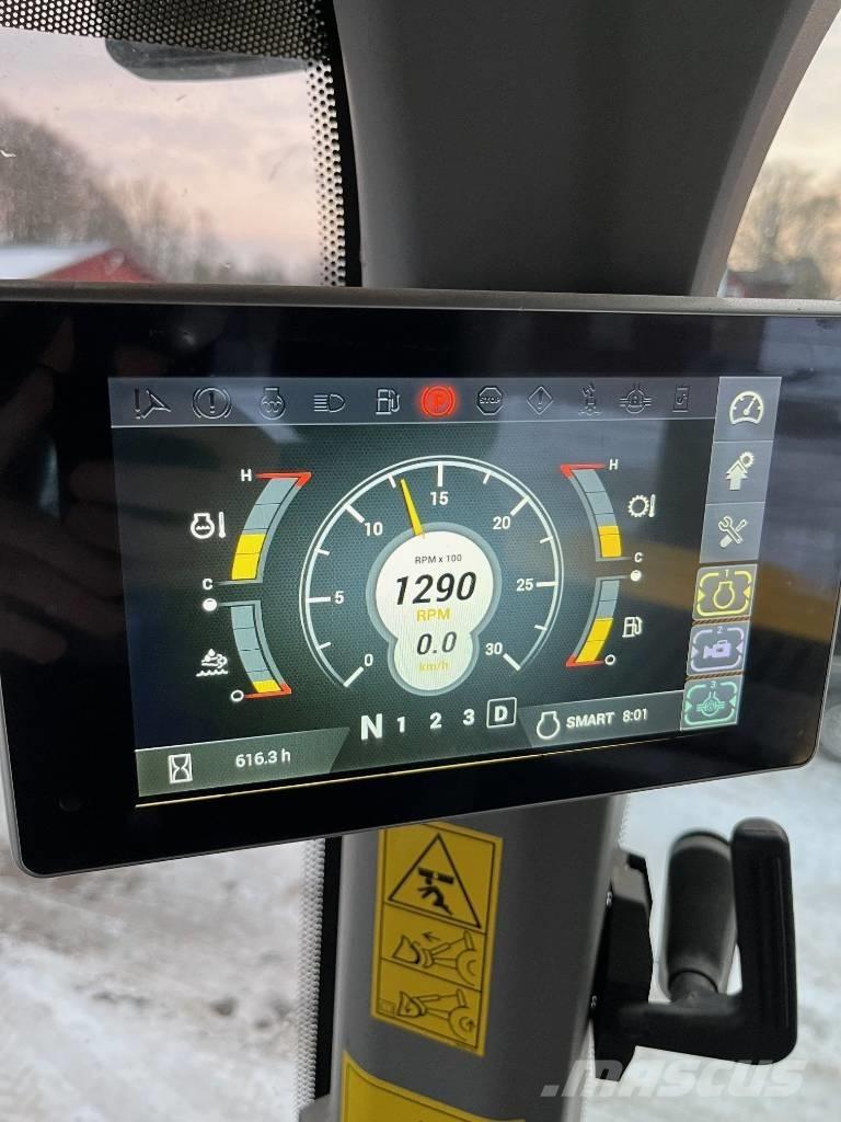 New Holland W 110D Telehandlers for agriculture