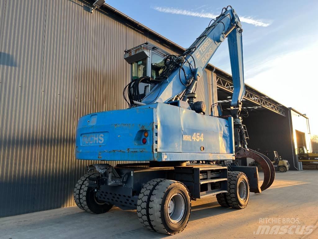 Fuchs MHL454 Waste / industry handlers