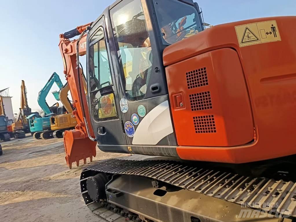 Hitachi ZX135 Crawler excavators