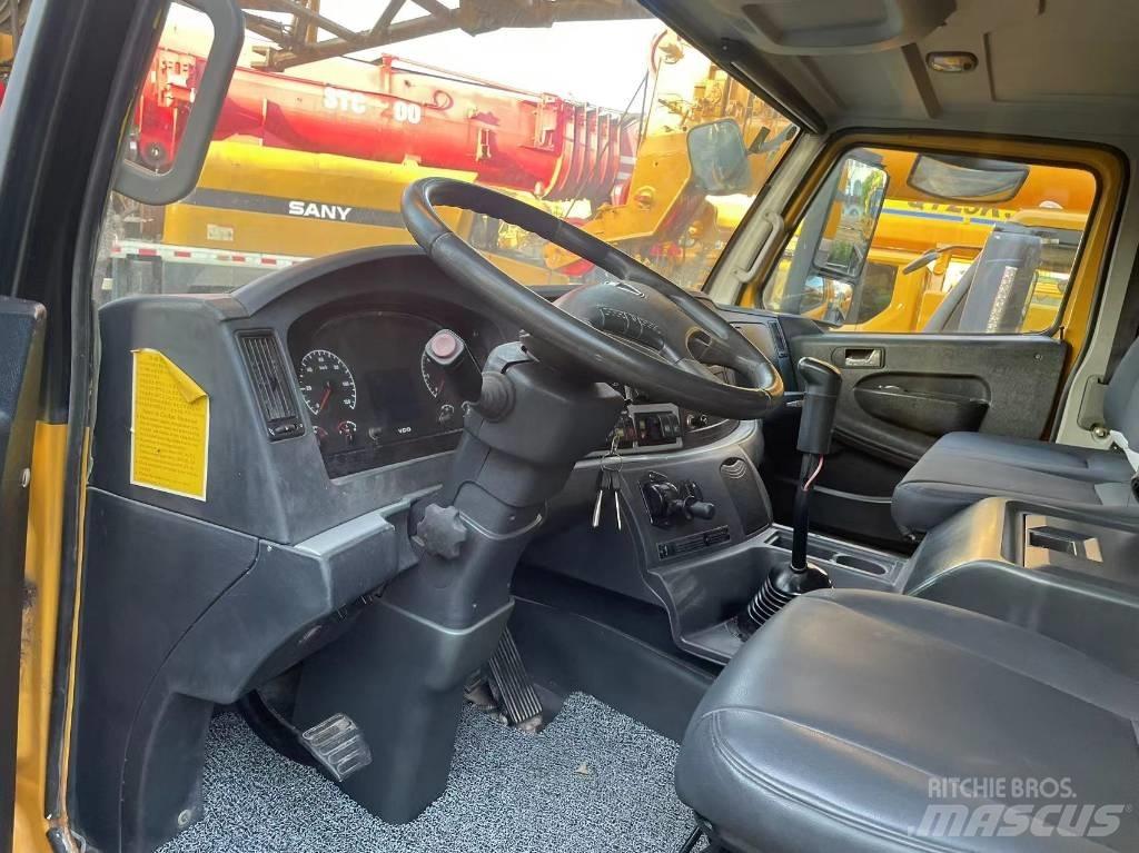 XCMG XCT 80 All terrain cranes