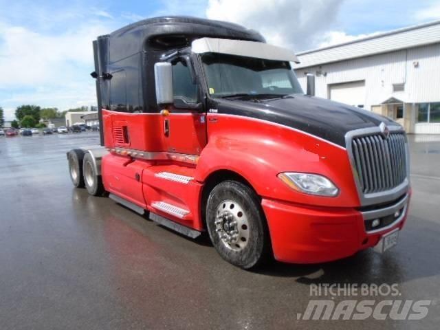 International LT625 Tractor Units
