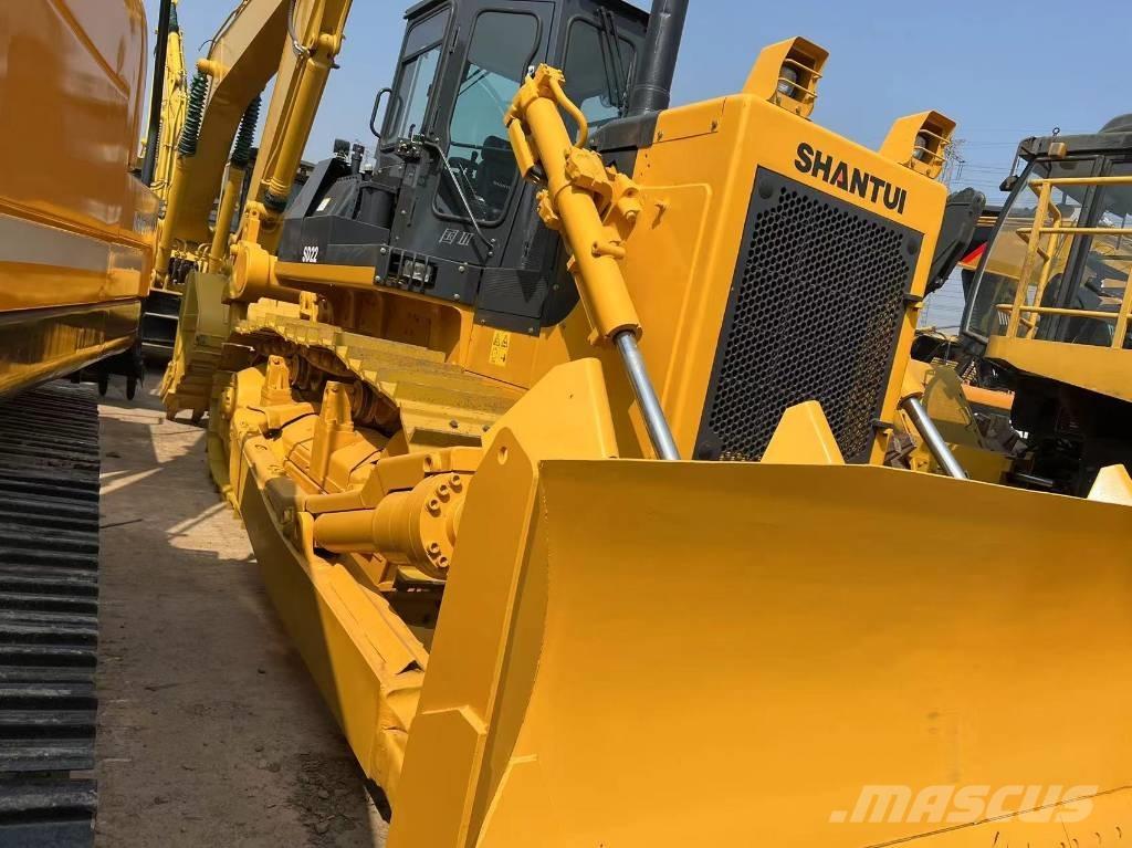 Shantui SD 22 Crawler dozers