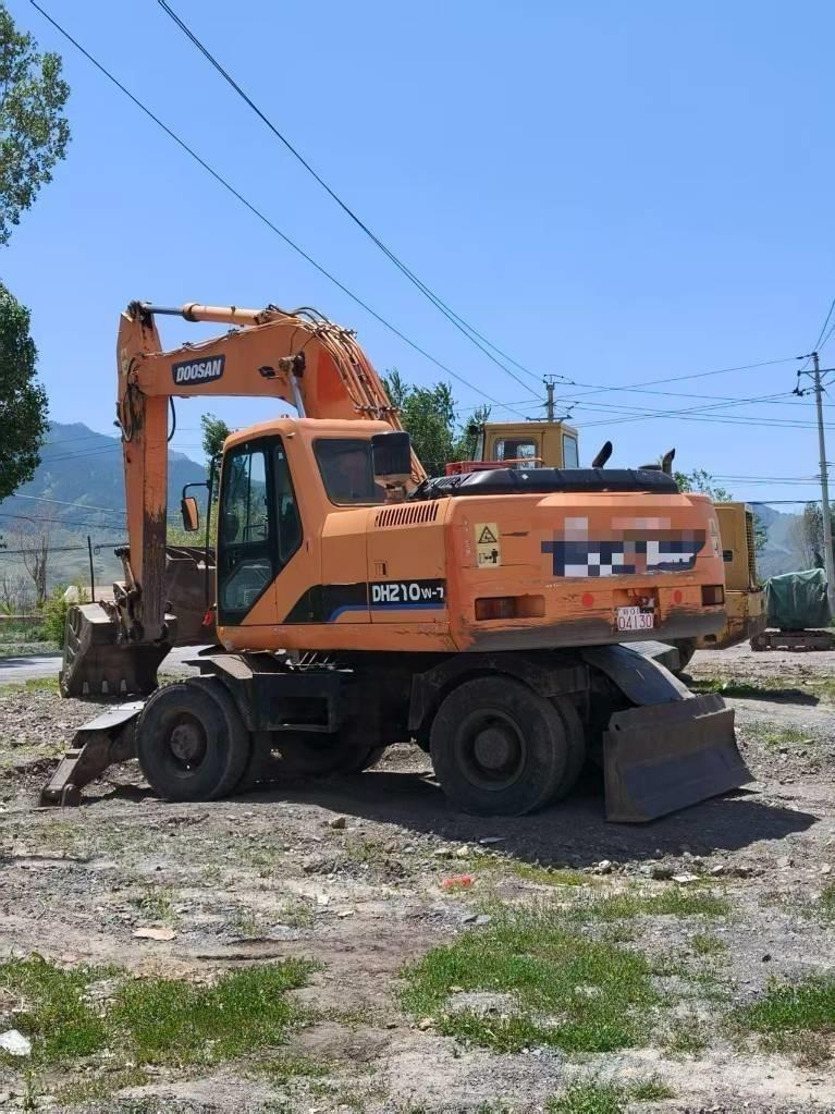 Doosan DH210W-7 Wheeled excavators