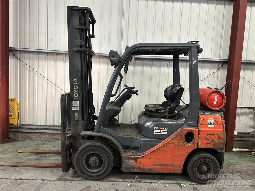 Toyota 02-8FGF25 LPG trucks