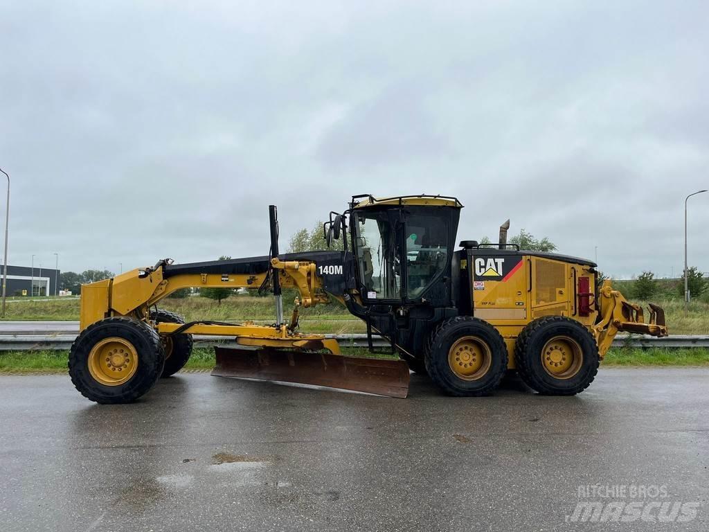 CAT 140M Graders