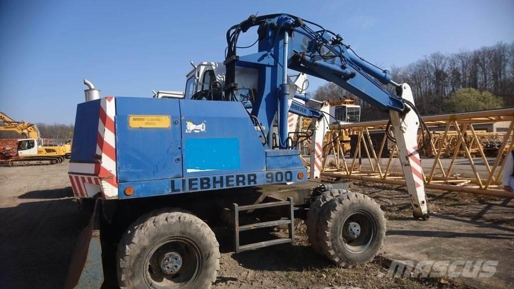 Liebherr A900-C Wheeled excavators