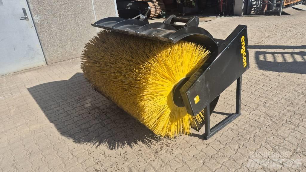 Engcon sweeper Sweepers
