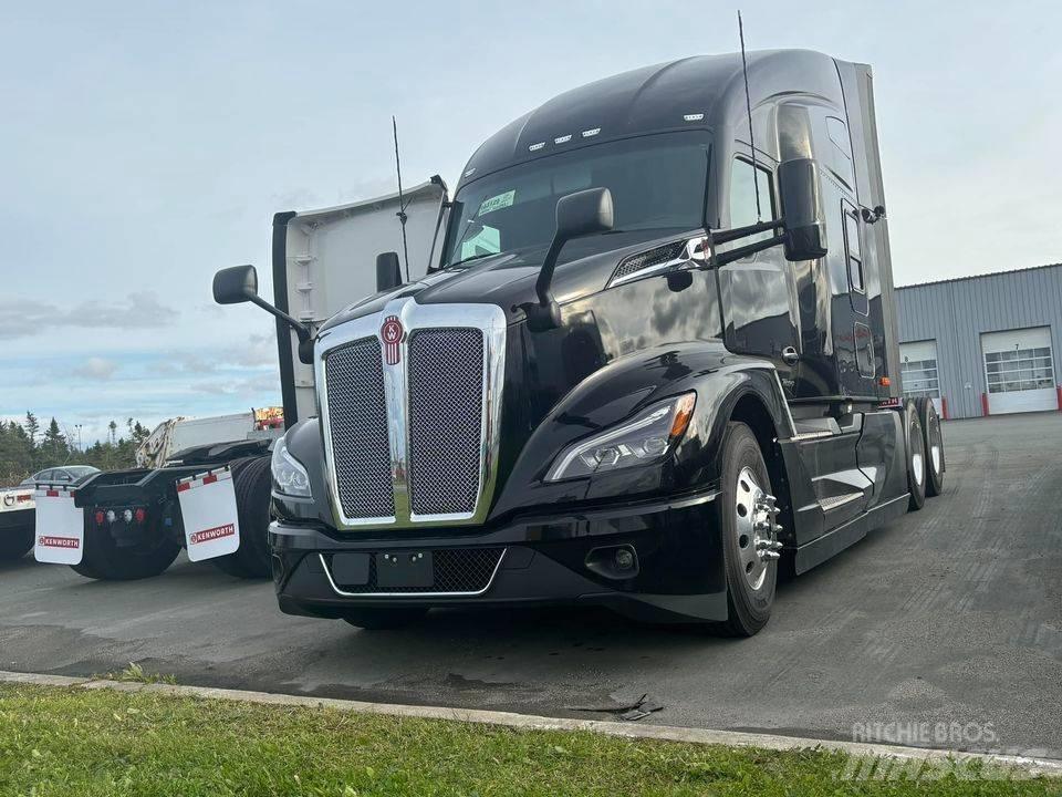 Kenworth T 680 Tractor Units