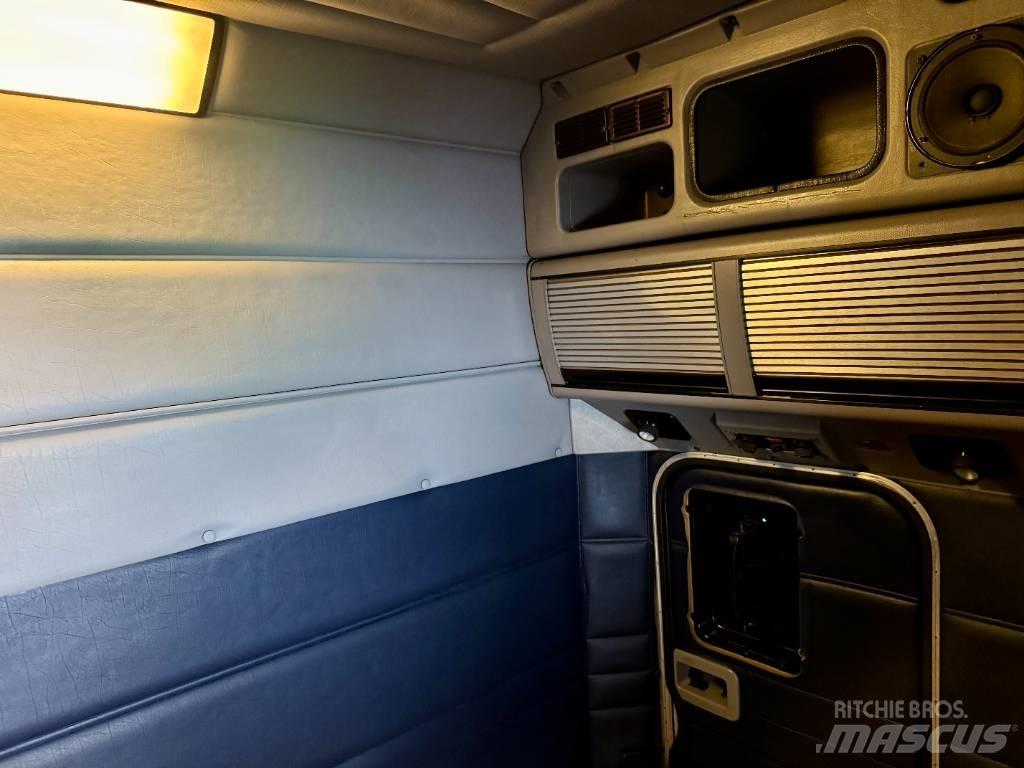 Peterbilt 389 Tractor Units