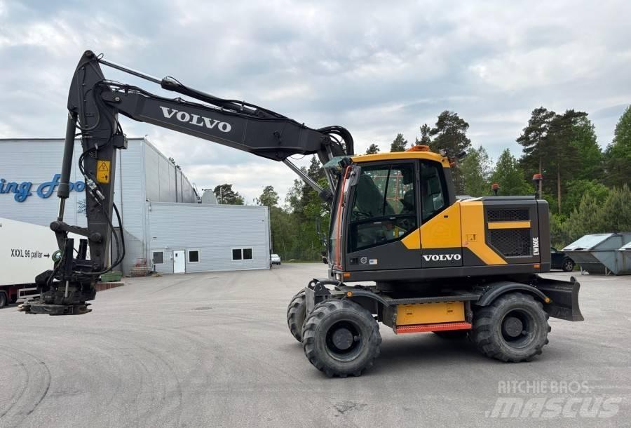Volvo EW160E Wheeled excavators