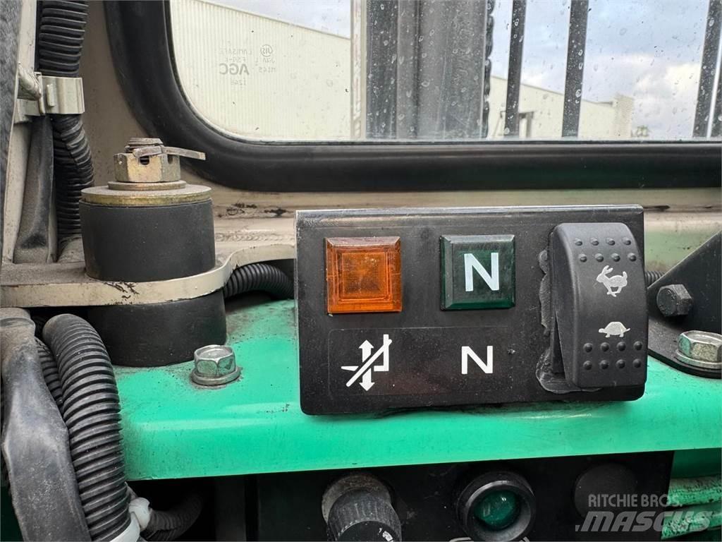 Mitsubishi FD70T Diesel trucks