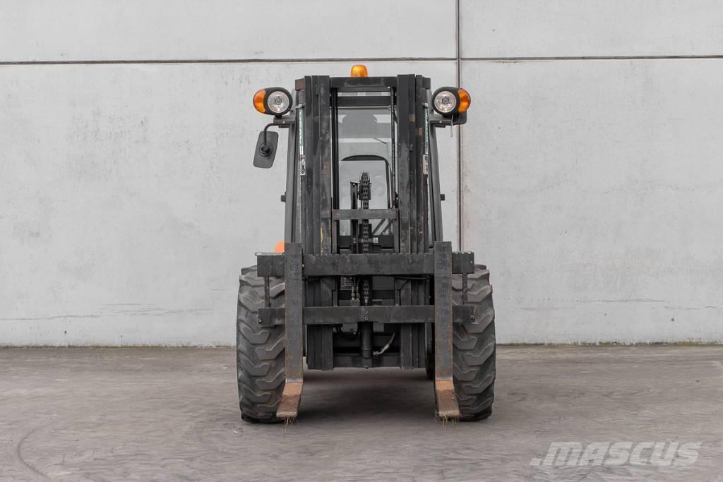 Ausa C 250 H X4 Diesel trucks
