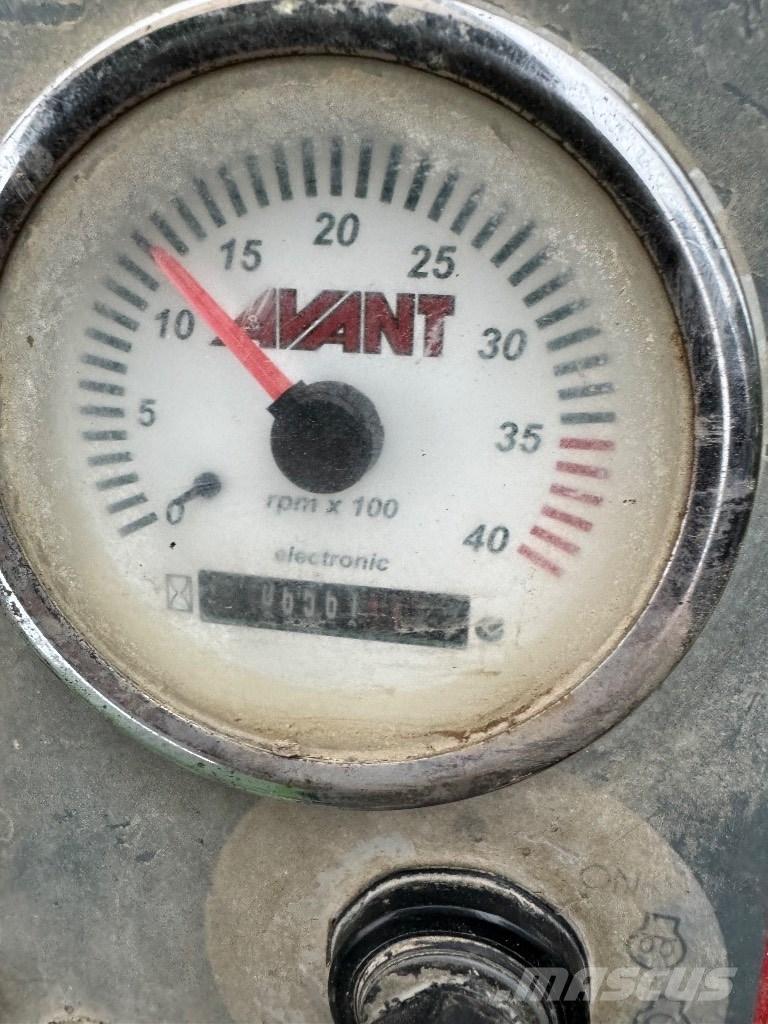 Avant 528 Multi purpose loaders