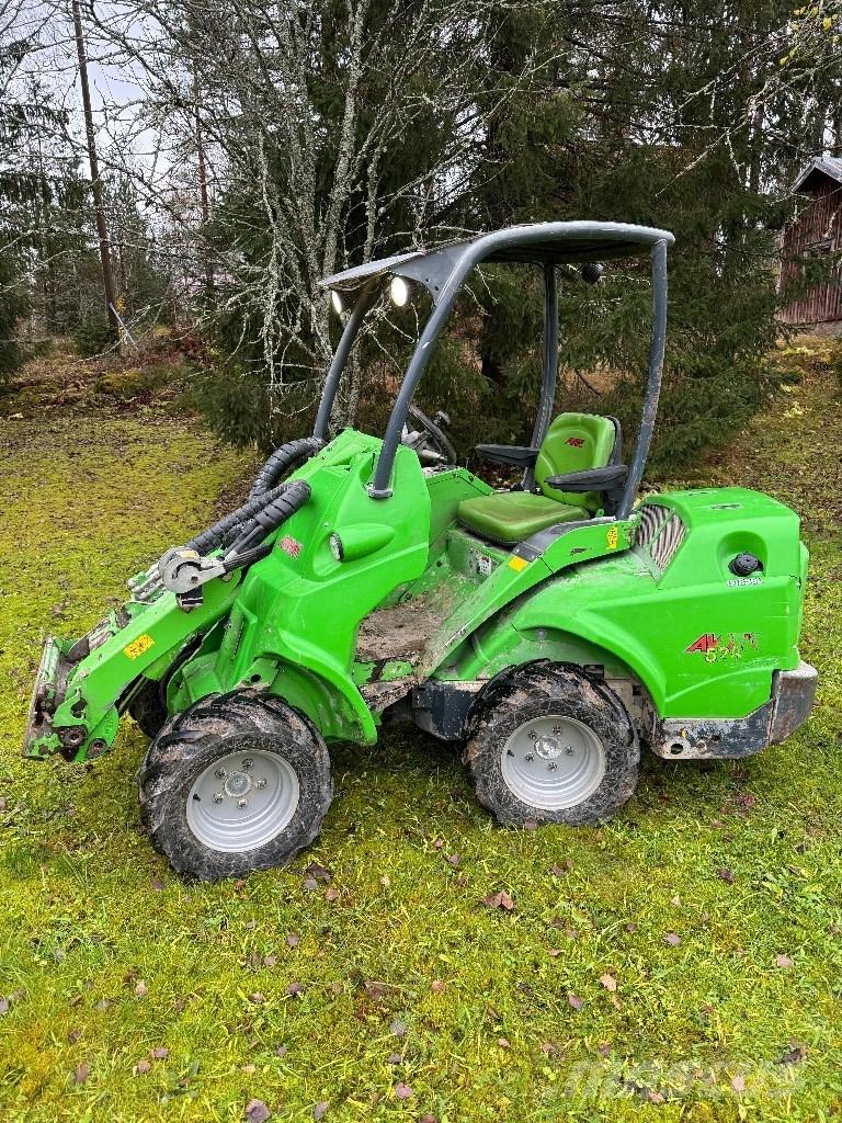 Avant 528 Multi purpose loaders