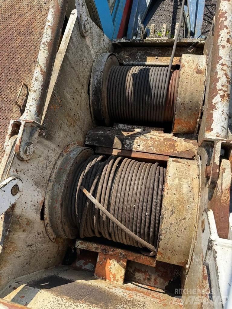 Casagrande C60 Tracked cranes