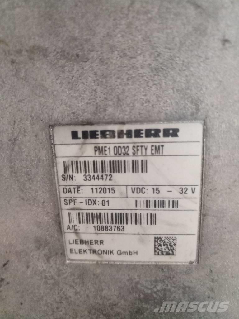 Liebherr R 916 LC Electronics