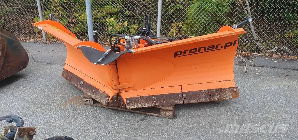 Pronar PUV 2800 M Snow blades and plows