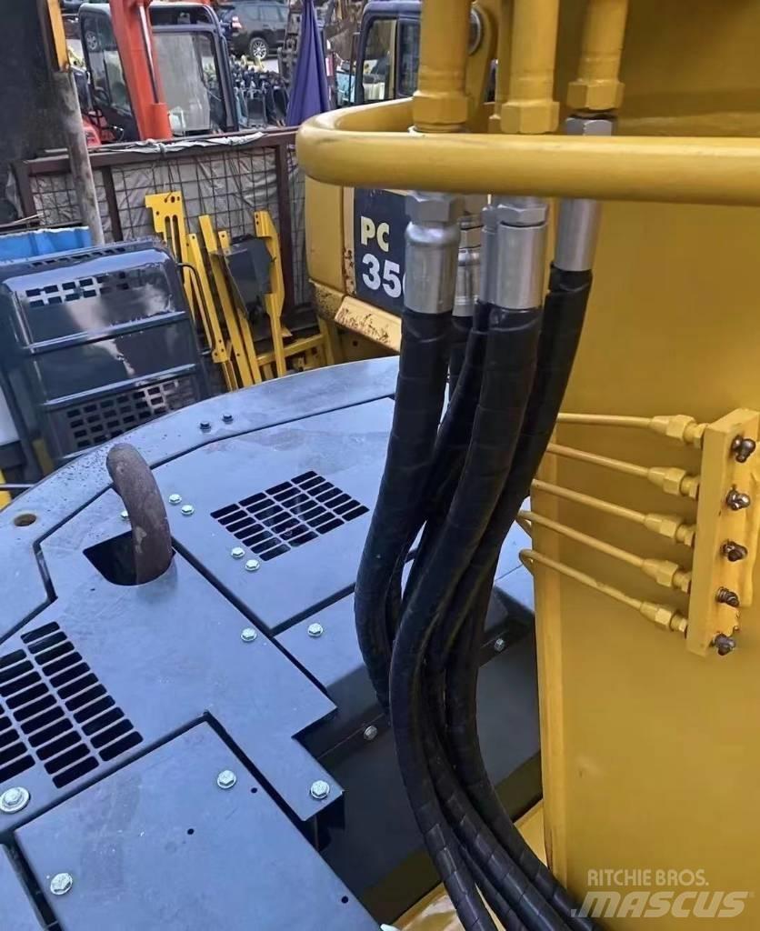 Komatsu 128 US Crawler excavators