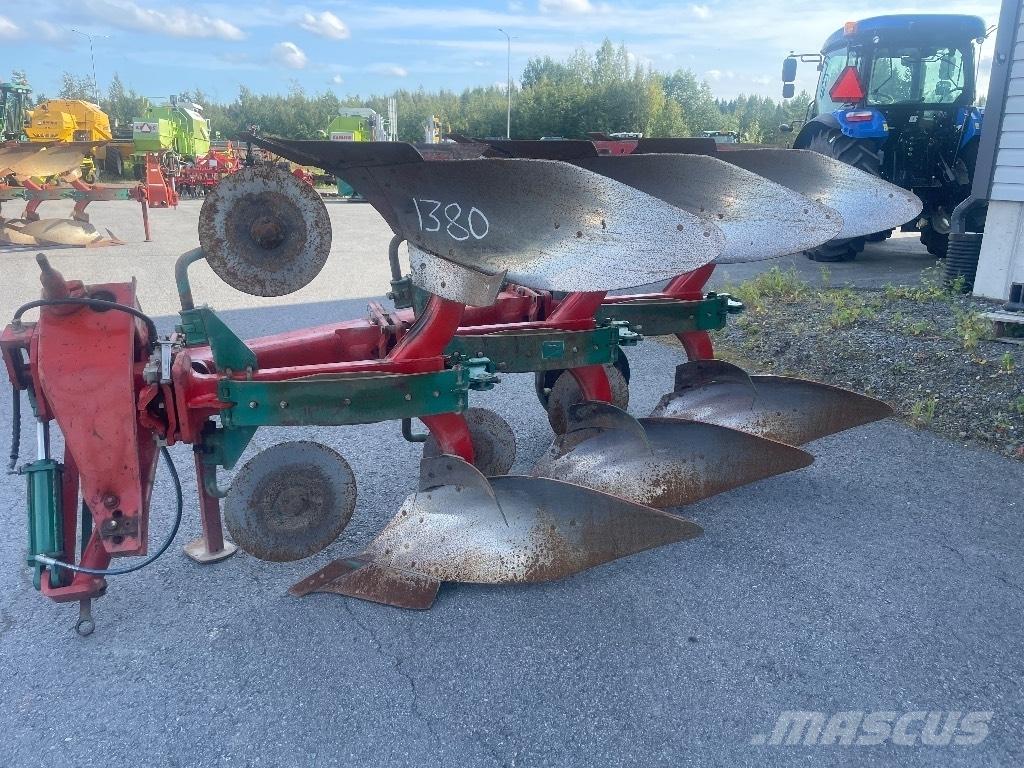 Kverneland E Reversible ploughs
