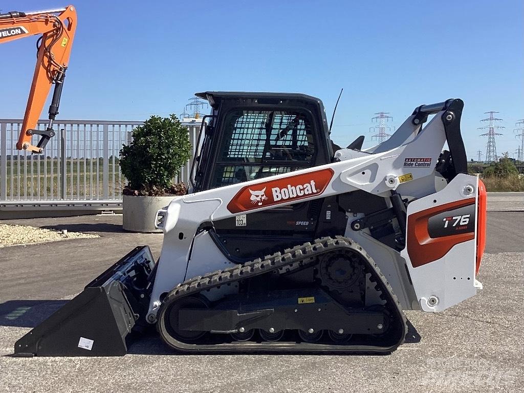 Bobcat T76 Skid steer loaders