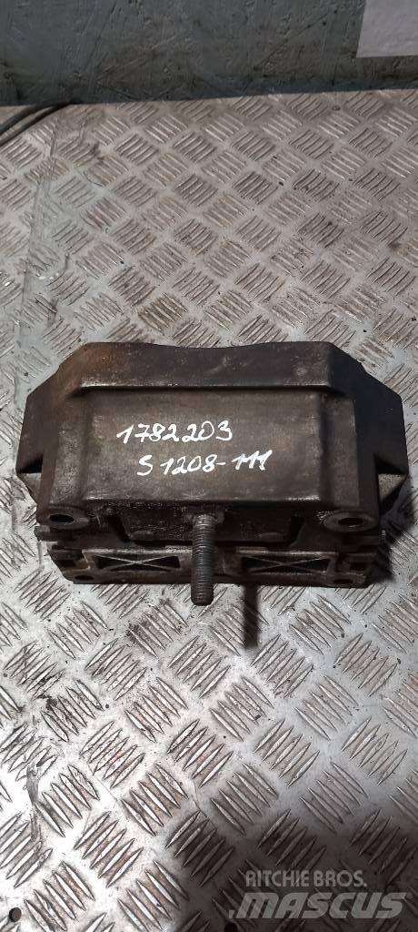 Scania 94 D.    1782203 Engines