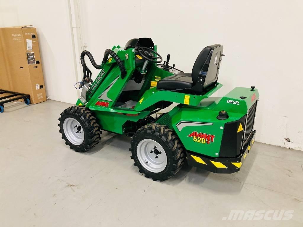 Avant 520+ Tele Mini loaders