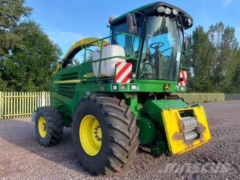 John Deere 7400 Self-propelled foragers