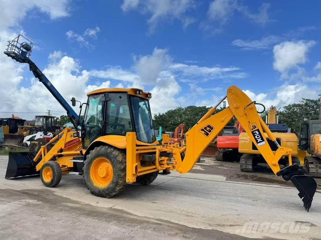 JCB 3 CX Backhoe loaders