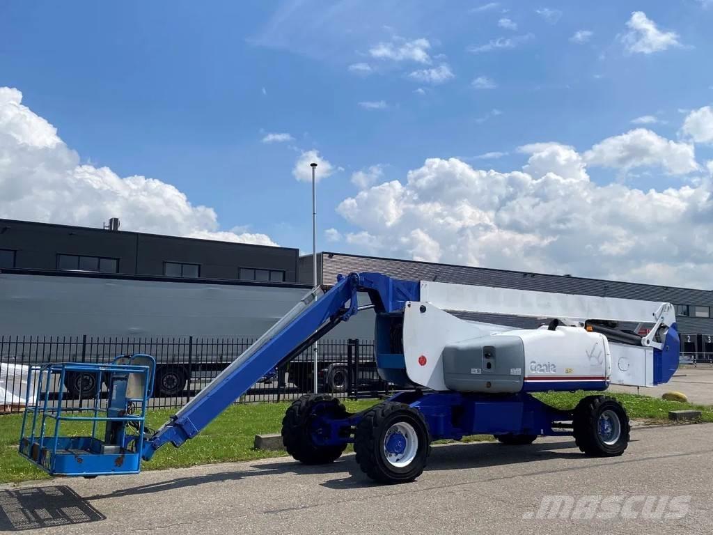 Genie Z-135 Articulated boom lifts