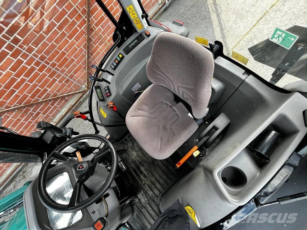 Arbos 3075 Compact tractors