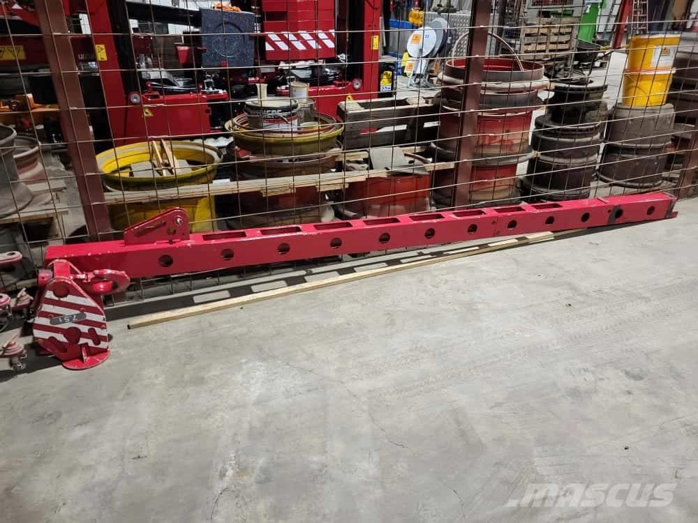 Unic B-775 Tracked cranes