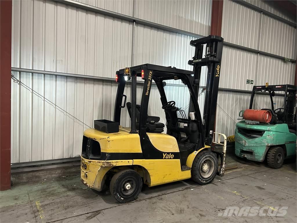 Yale GDP35VX Diesel trucks