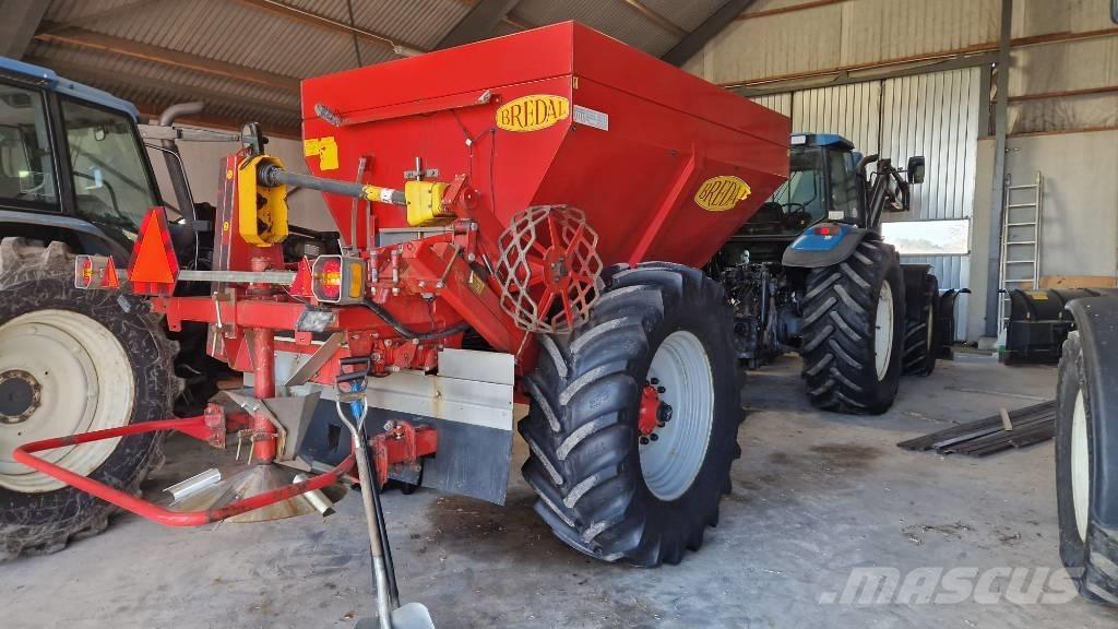 Bredal K 65 Mineral spreaders