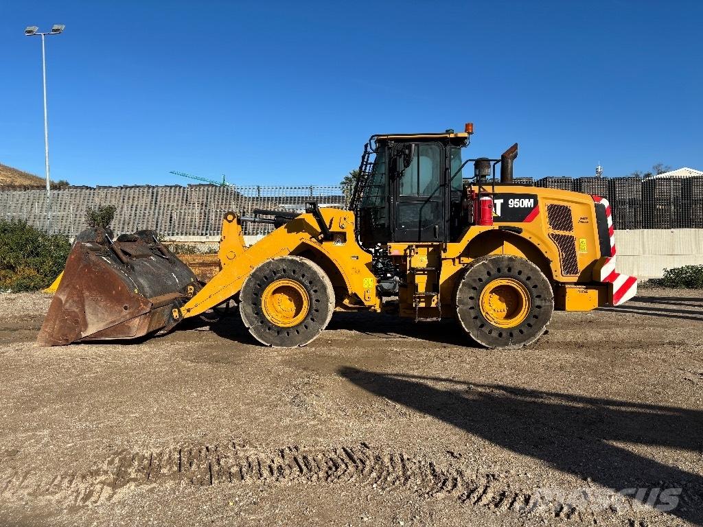 CAT 950M Mini loaders