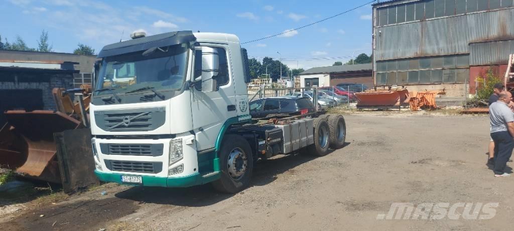 Volvo FM 330 Chassis Cab trucks
