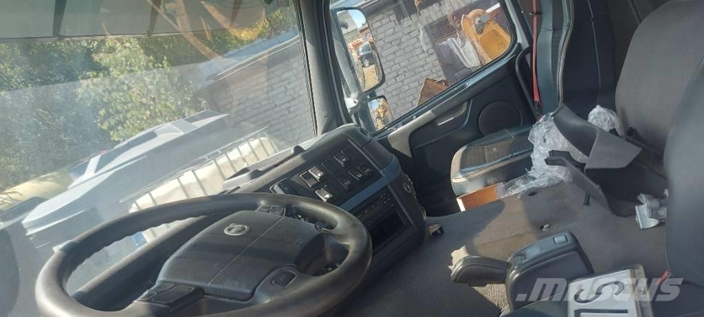 Volvo FM 330 Chassis Cab trucks