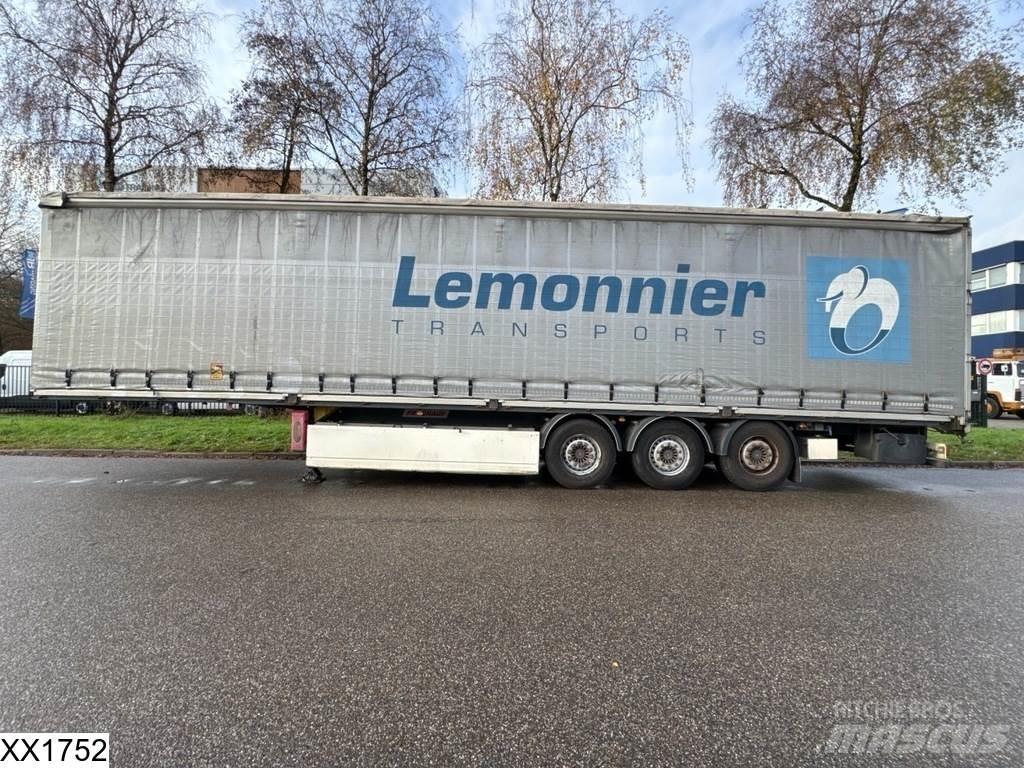 Fruehauf Tautliner Curtainsider semi-trailers