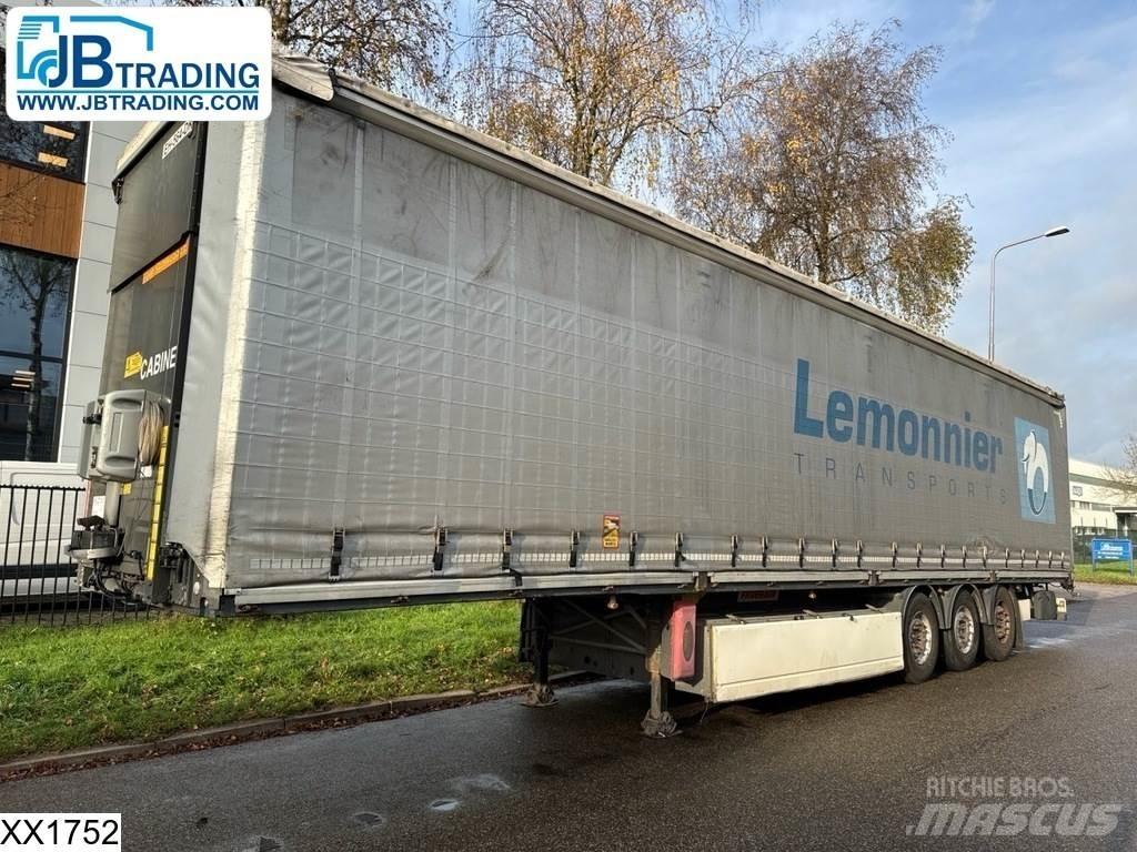Fruehauf Tautliner Curtainsider semi-trailers