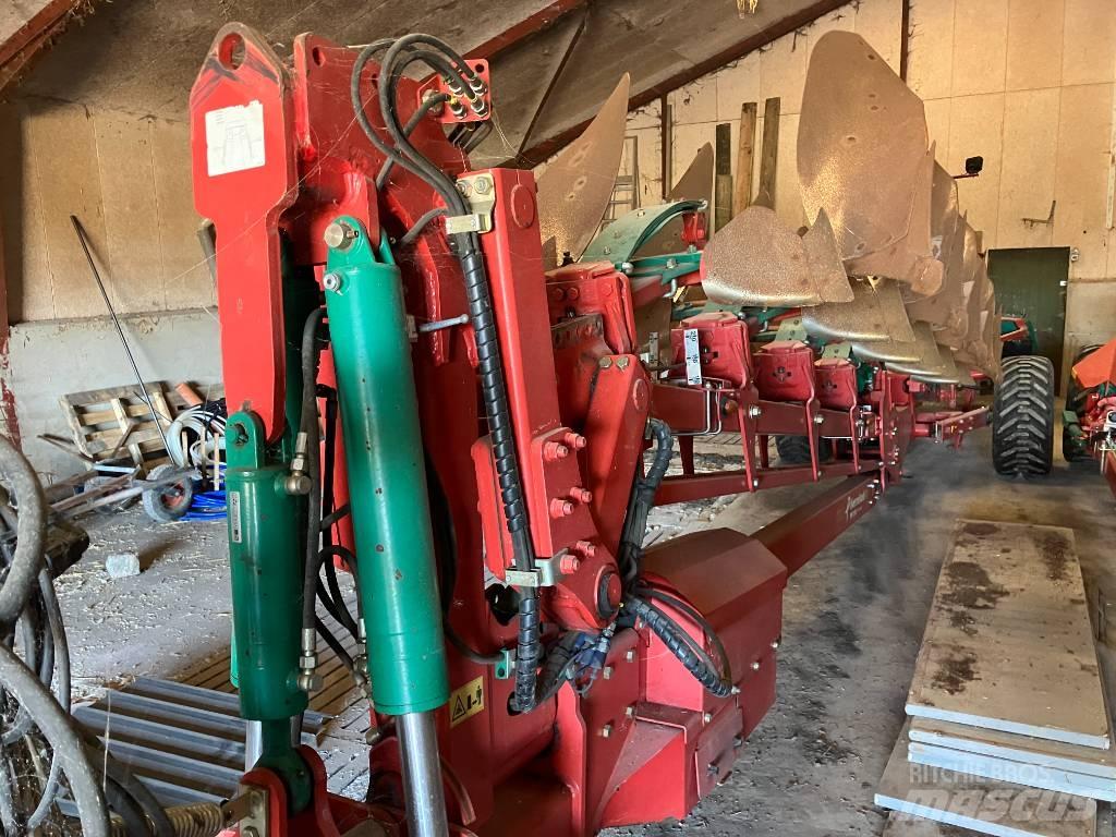 Kverneland PW100 Reversible ploughs