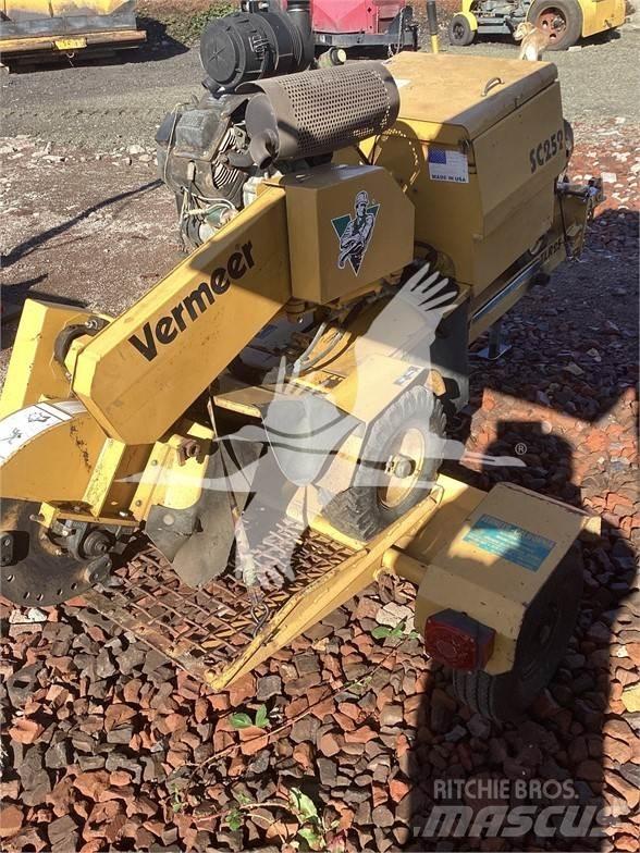 Vermeer SC252 Stump grinders