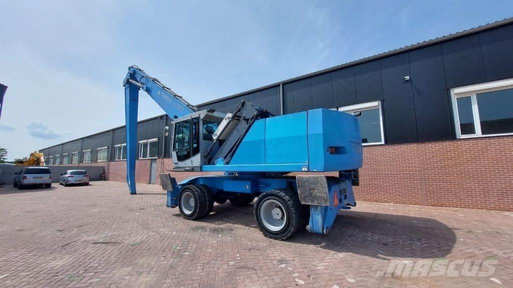 Fuchs MHL360 Waste / industry handlers