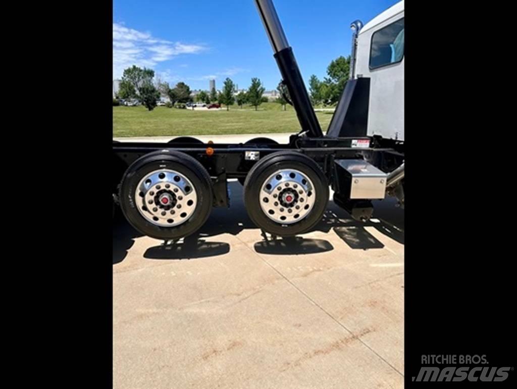 Kenworth T 880 Tractor Units