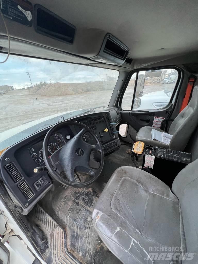 Freightliner SD 114 Other trucks