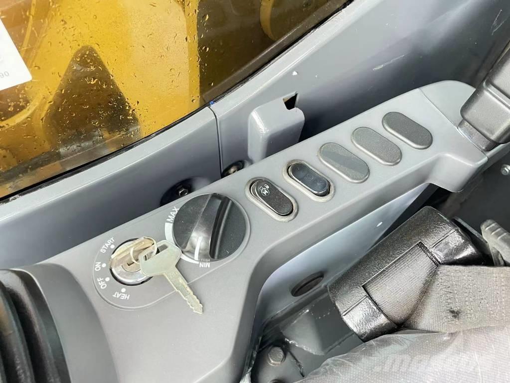 Komatsu PC 240 LC-8 Crawler excavators