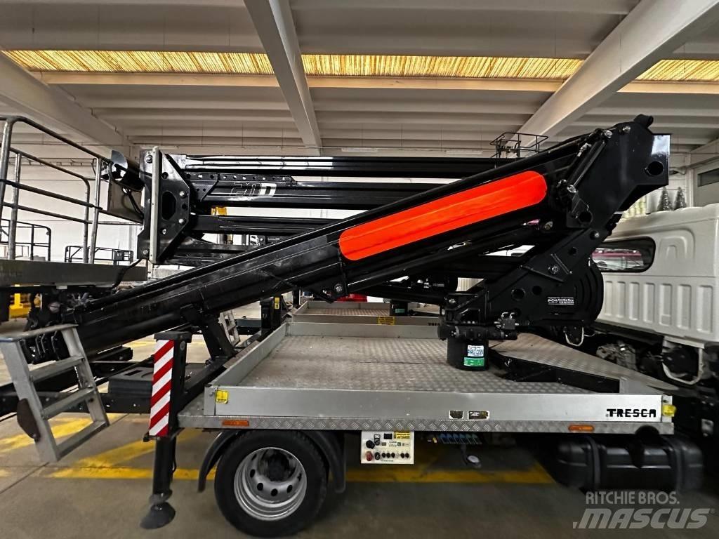 Socage 28 metri Truck & Van mounted aerial platforms