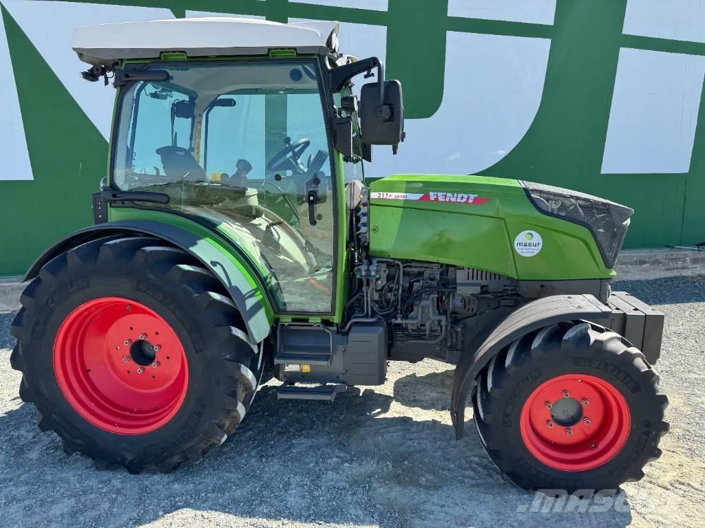 Fendt 211 P Tractors