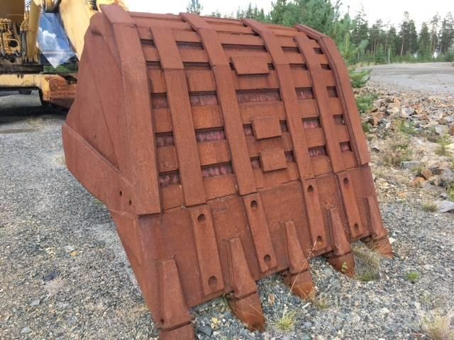 Komatsu PC 1000-1 Crawler excavators