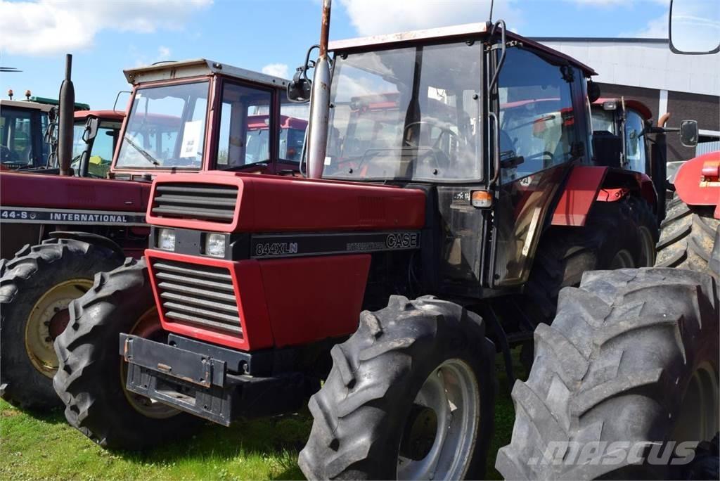 Case IH 844 XLN Tractors