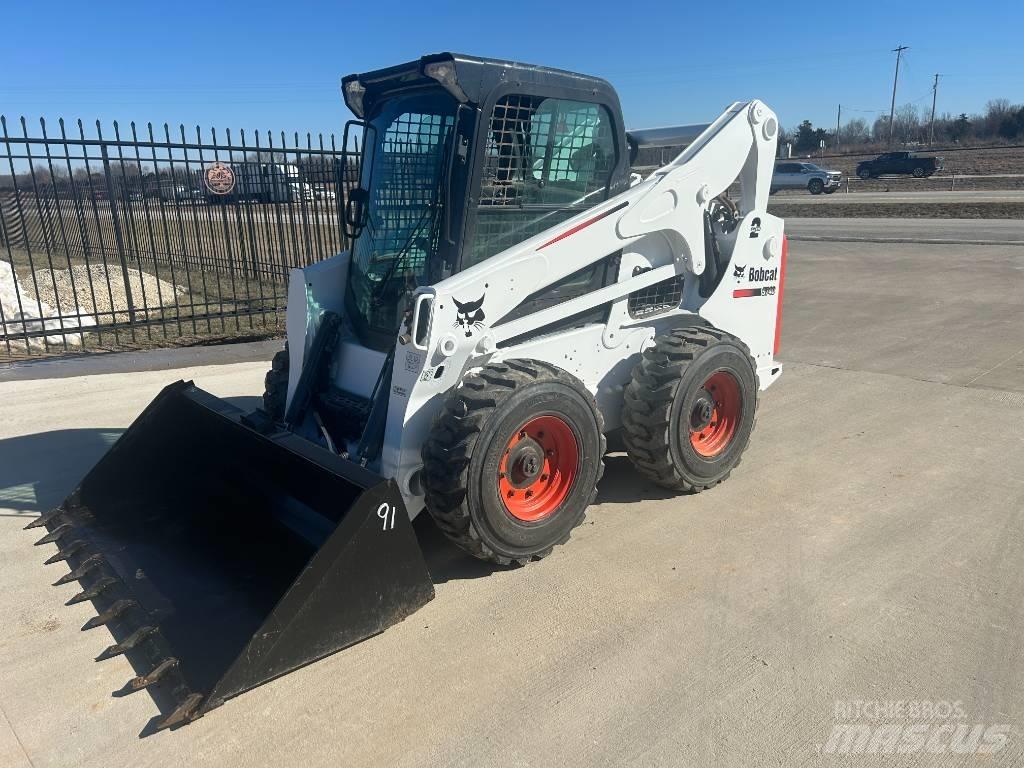 Bobcat S740 Skid steer loaders